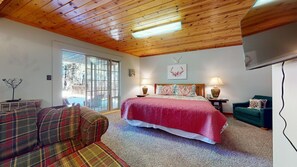 3 habitaciones, tabla de planchar con plancha, wifi y ropa de cama