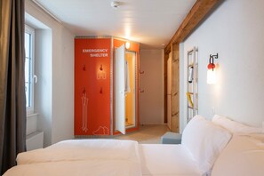 Blackout curtains, free WiFi, bed sheets - Peanut Mountain Lodge (Val d'Illiez)