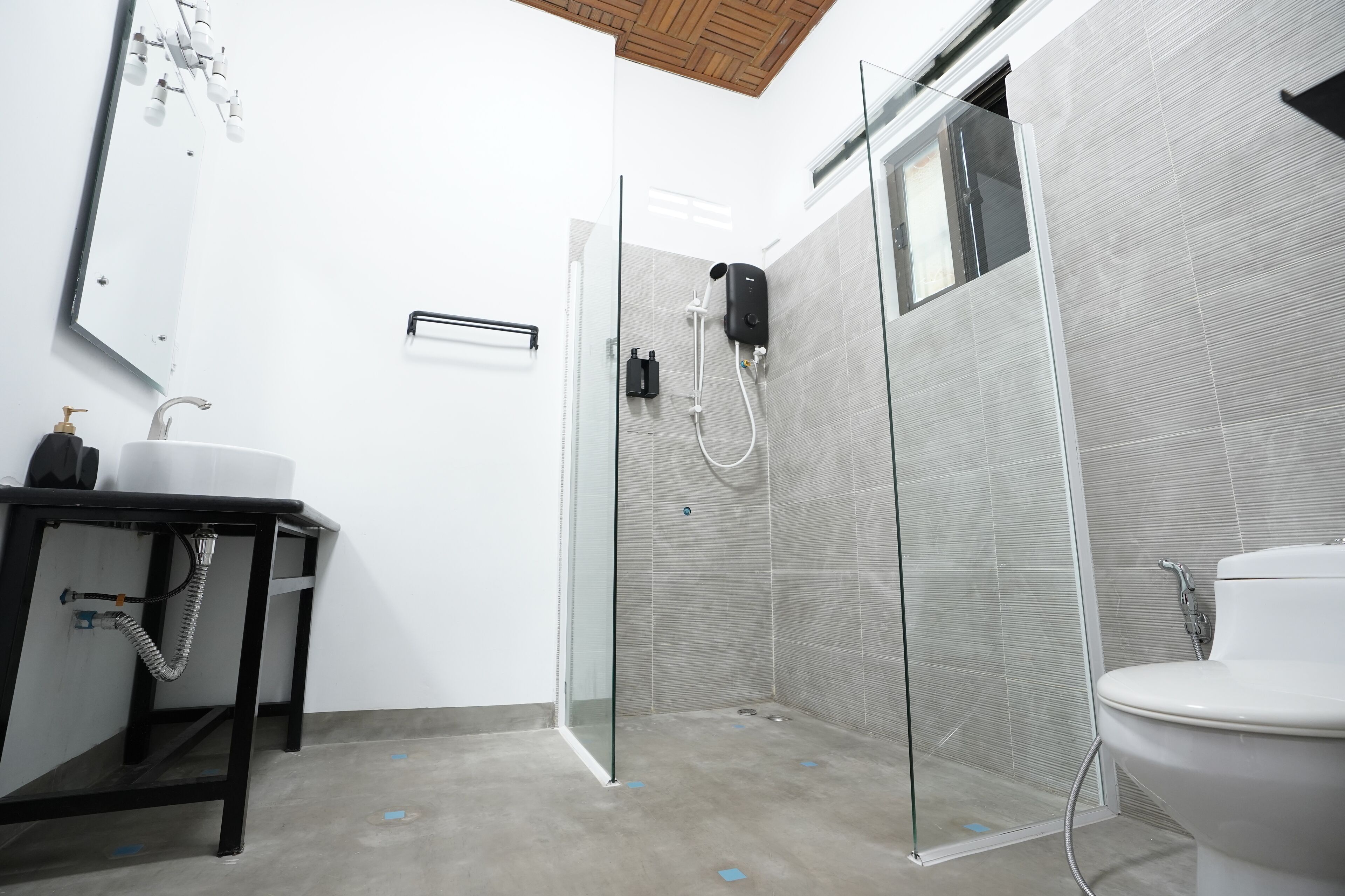 Deluxe Double Room | Bathroom