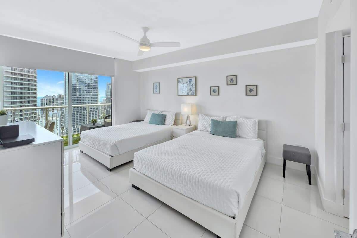 1 slaapkamer, een strijkplank/strijkijzer, reisbedje, gratis wifi