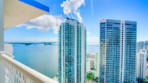 Property grounds - Deluxe Penthouse w/ Ocean & City Views in Brickell (Miami)