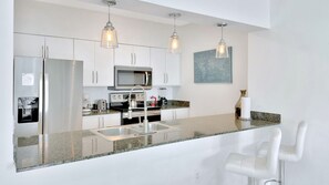 Fridge, microwave, stovetop, dishwasher