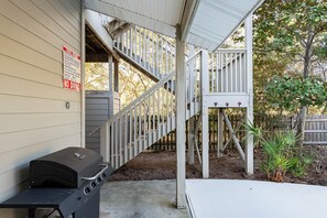 Terrace/patio - 30% Off~"Breezeway"~Gulf Trace~Gulf/ParkViews~Private Pool~Beach Gear/Access (Santa Rosa Beach)