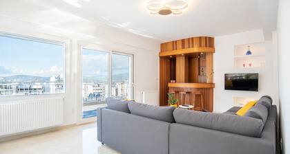 Das Lichtdurchflutete Penthouse in Athen