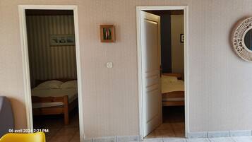 2 Schlafzimmer, Bügeleisen/Bügelbrett, Reisekinderbett, kostenloses WLAN