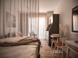 Großes Studio | Premium bedding, pillowtop beds, in-room safe, laptop workspace