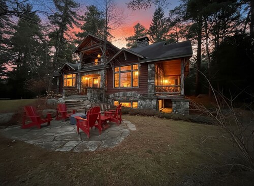 Lake View Chalet, enjoy a Luxury Adirondack Retreat ideal for Family and Friends