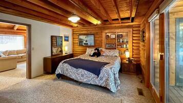 5 dormitoris, escriptori i planxa i posts de planxar