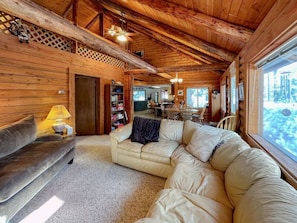 Smart-TV, Kamin, Videospiele