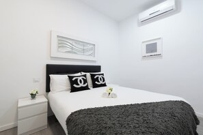 2 bedrooms, iron/ironing board, travel crib, free WiFi