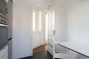 Interior - 2 Rustic Colorful Flats | Terrace by HostWise (Porto)