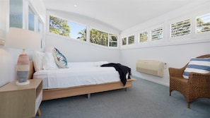 3 habitaciones, tabla de planchar con plancha, cuna de viaje y wifi