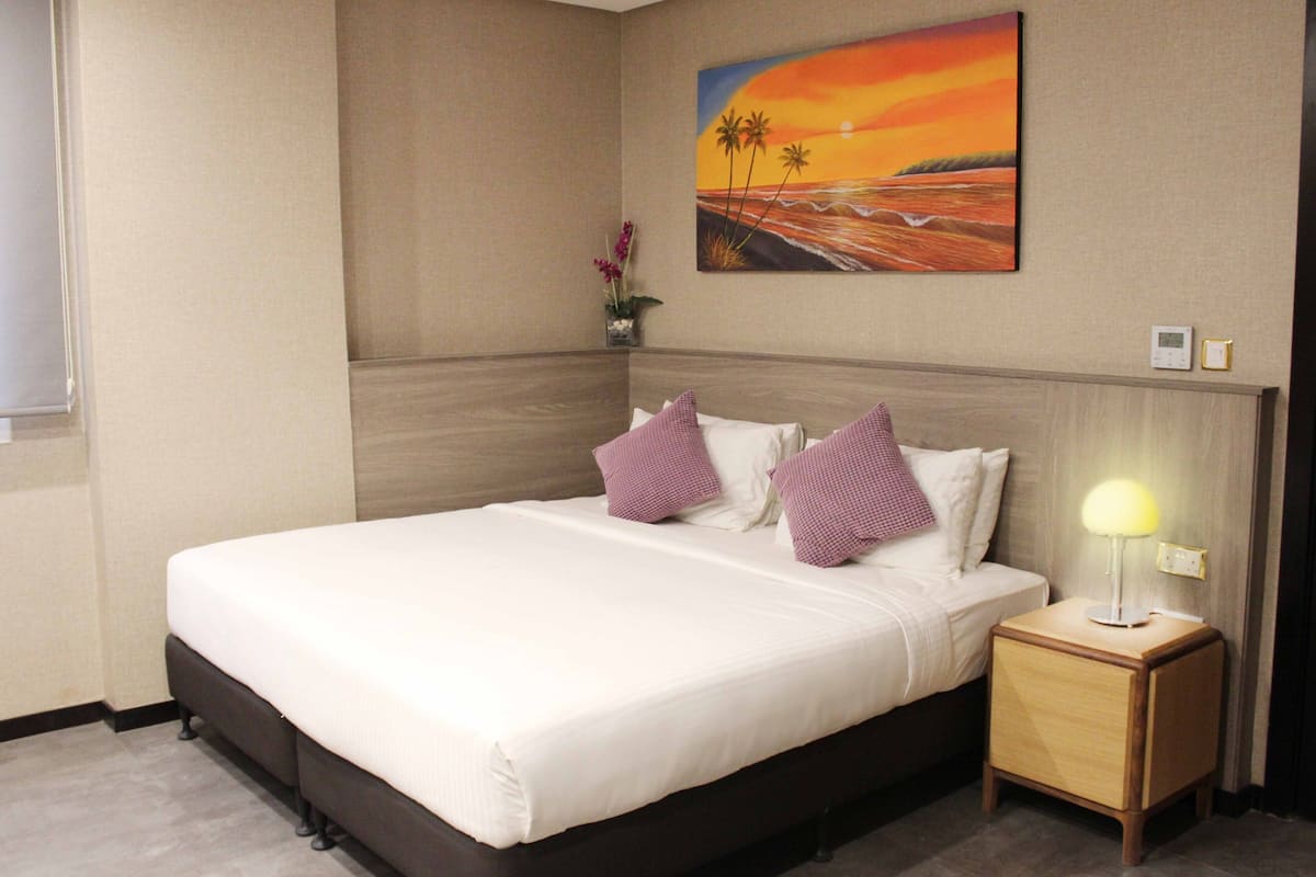 Apartment, 2 Bedrooms | 2 bedrooms, in-room safe, blackout drapes, iron/ironing board