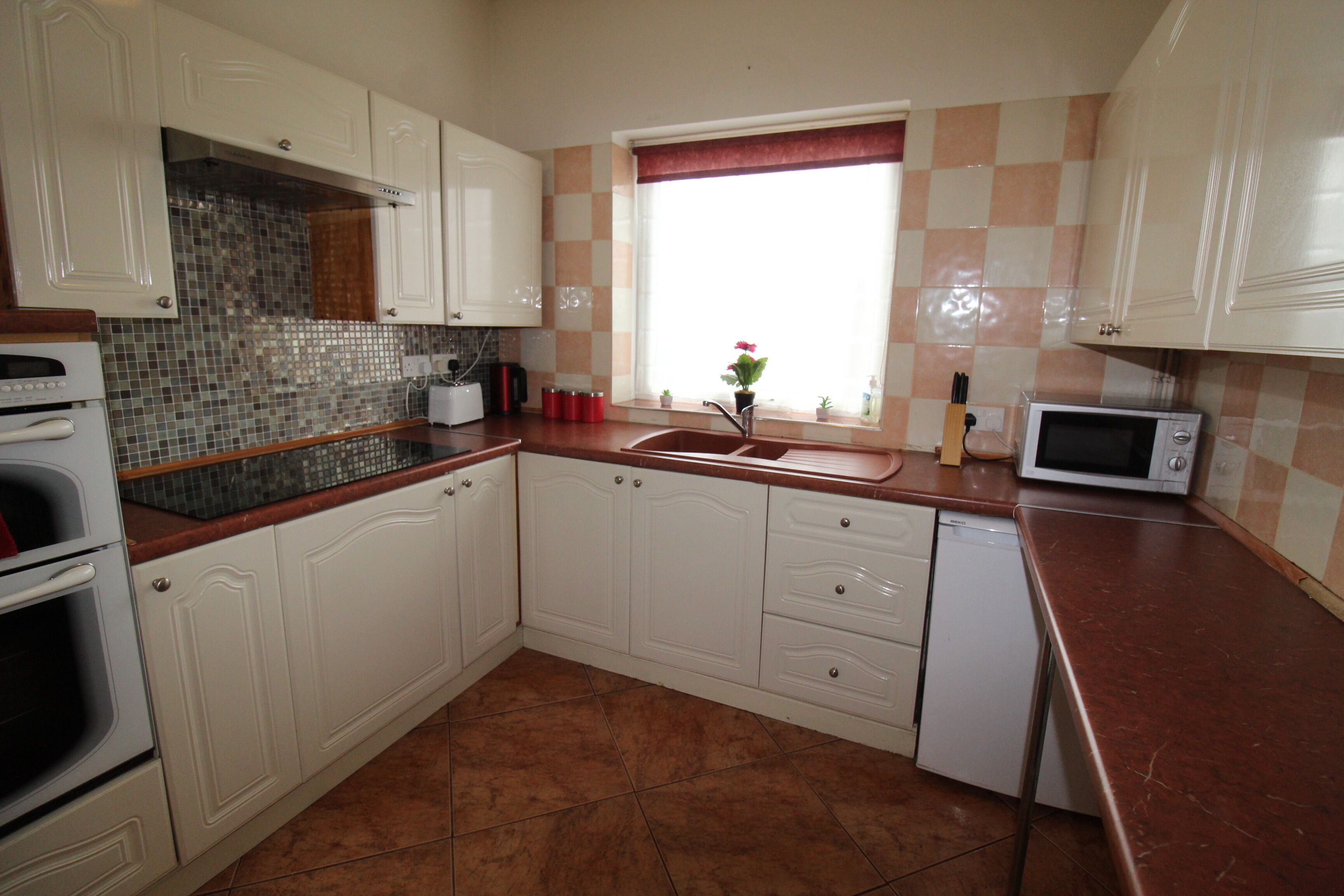 Rumah | Dapur pribadi | Microwave, oven, dan pemanggang roti