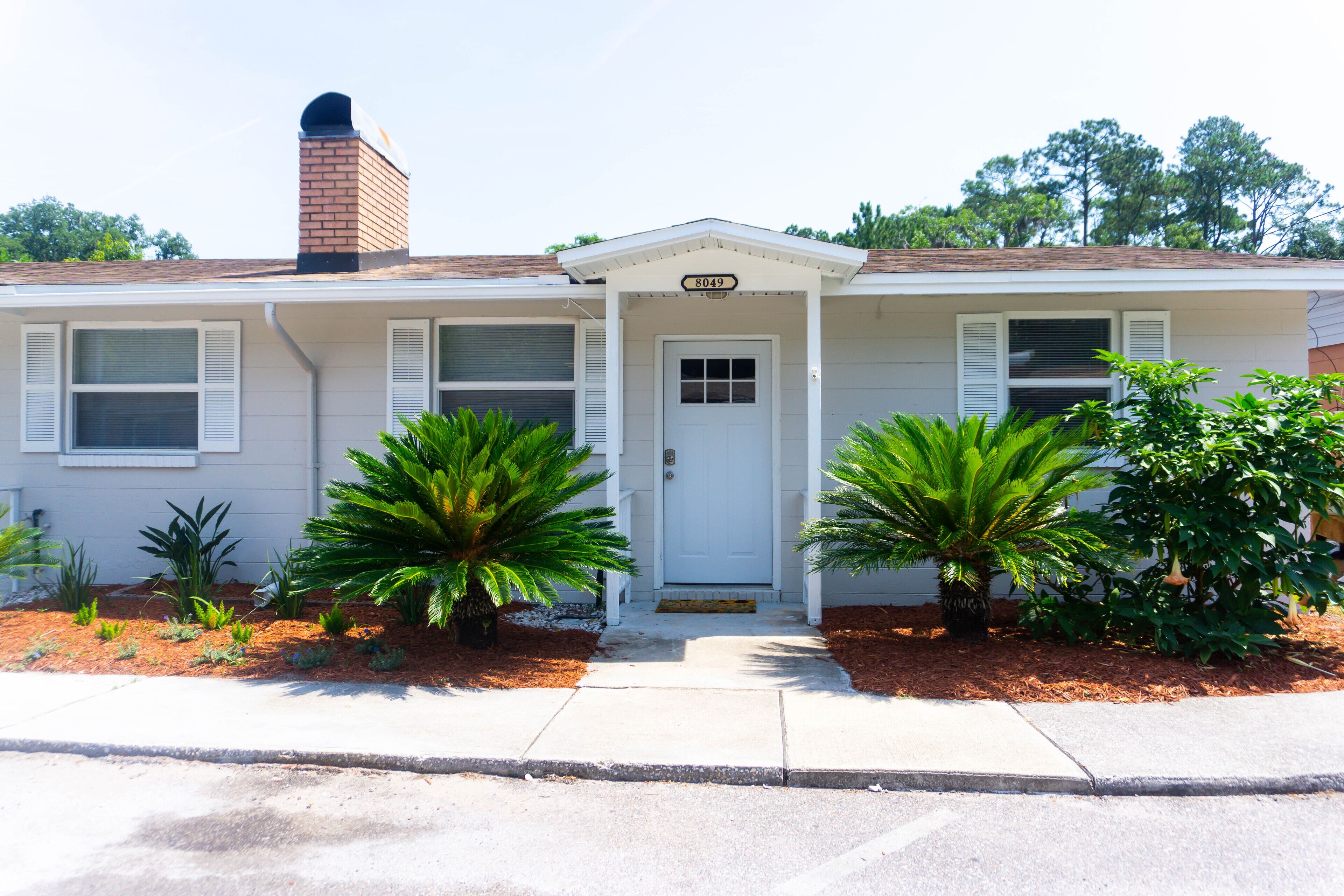 Adorable 2bed/1bath unit - Sleeps 4 - Close to Town Center- Beach - Mayo Clinic