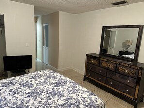 4 bedrooms, free WiFi, bed sheets
