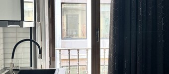 Cozy Street View Double Room with Bathroom | 033