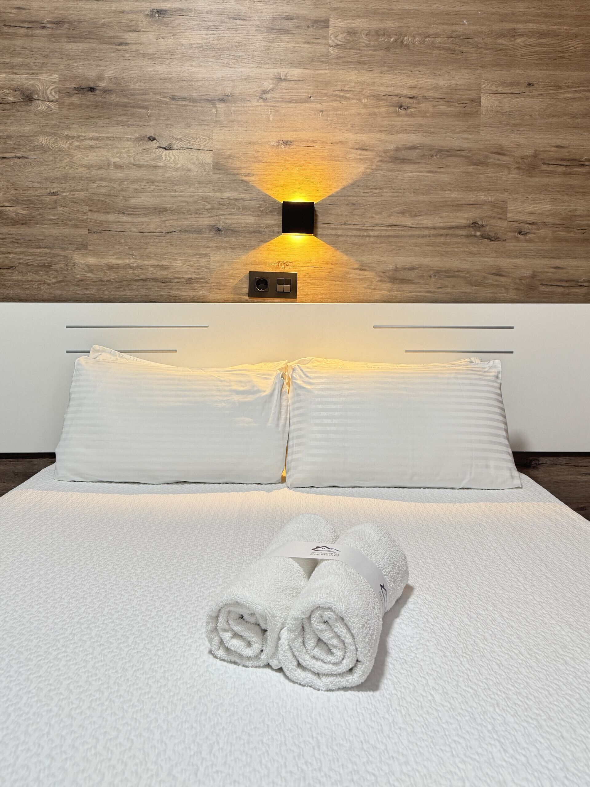 1 slaapkamer, een strijkplank/strijkijzer, reisbedje, gratis wifi