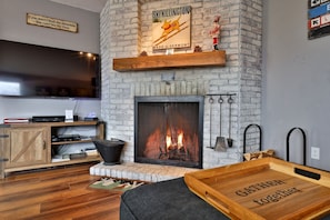 Condo, 1 Bedroom | Interior