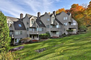 Condo, 1 Bedroom | Property grounds