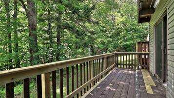 Condo, 3 Bedrooms | Property grounds