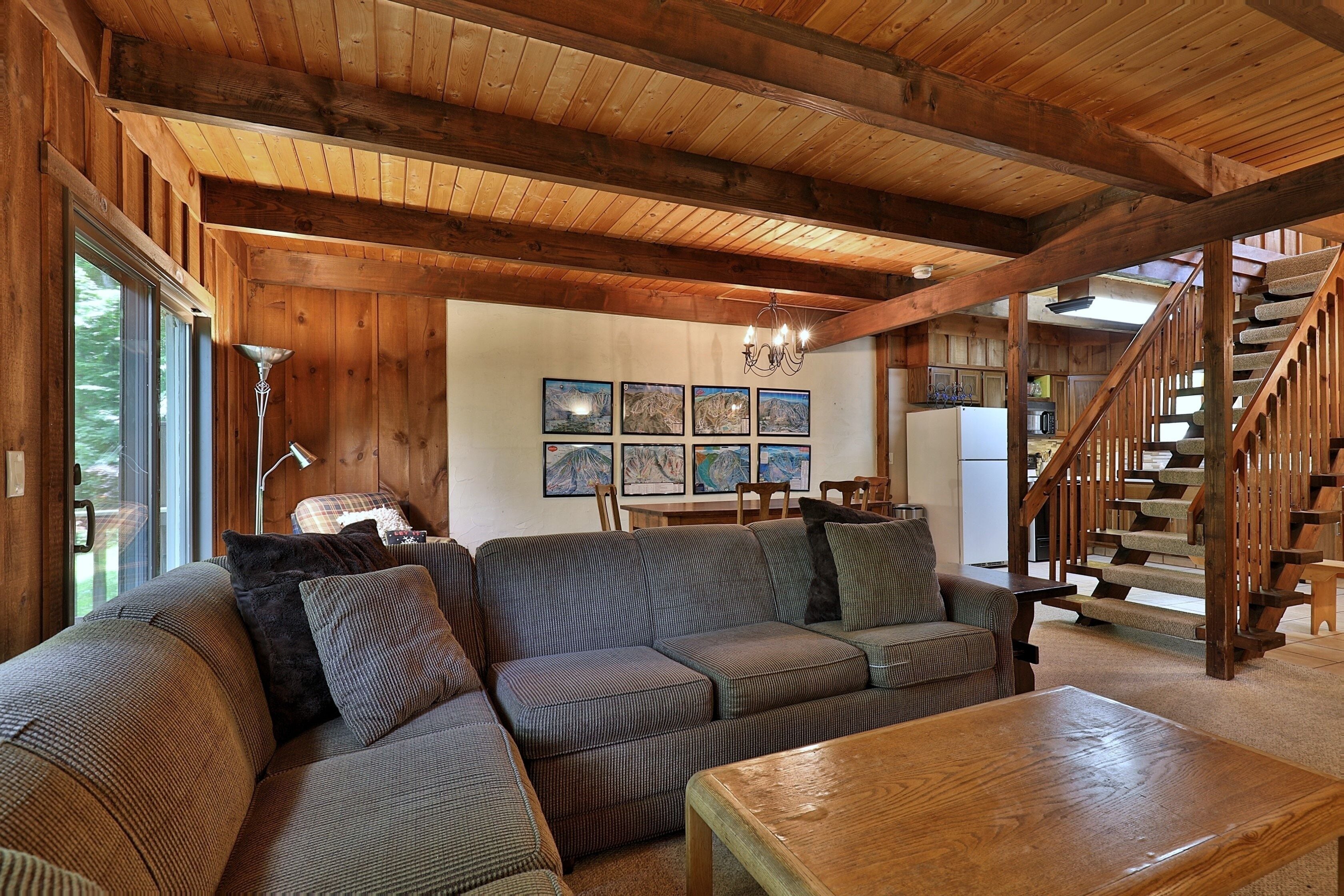 Condo, 3 Bedrooms | Living area