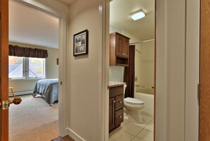 Condo, 3 Bedrooms