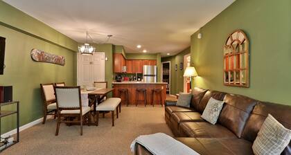 The Pico Escape: 3br/2ba Ski On/ski Off At Pico Mountain. Close To Killington. 3 Bedroom Condo