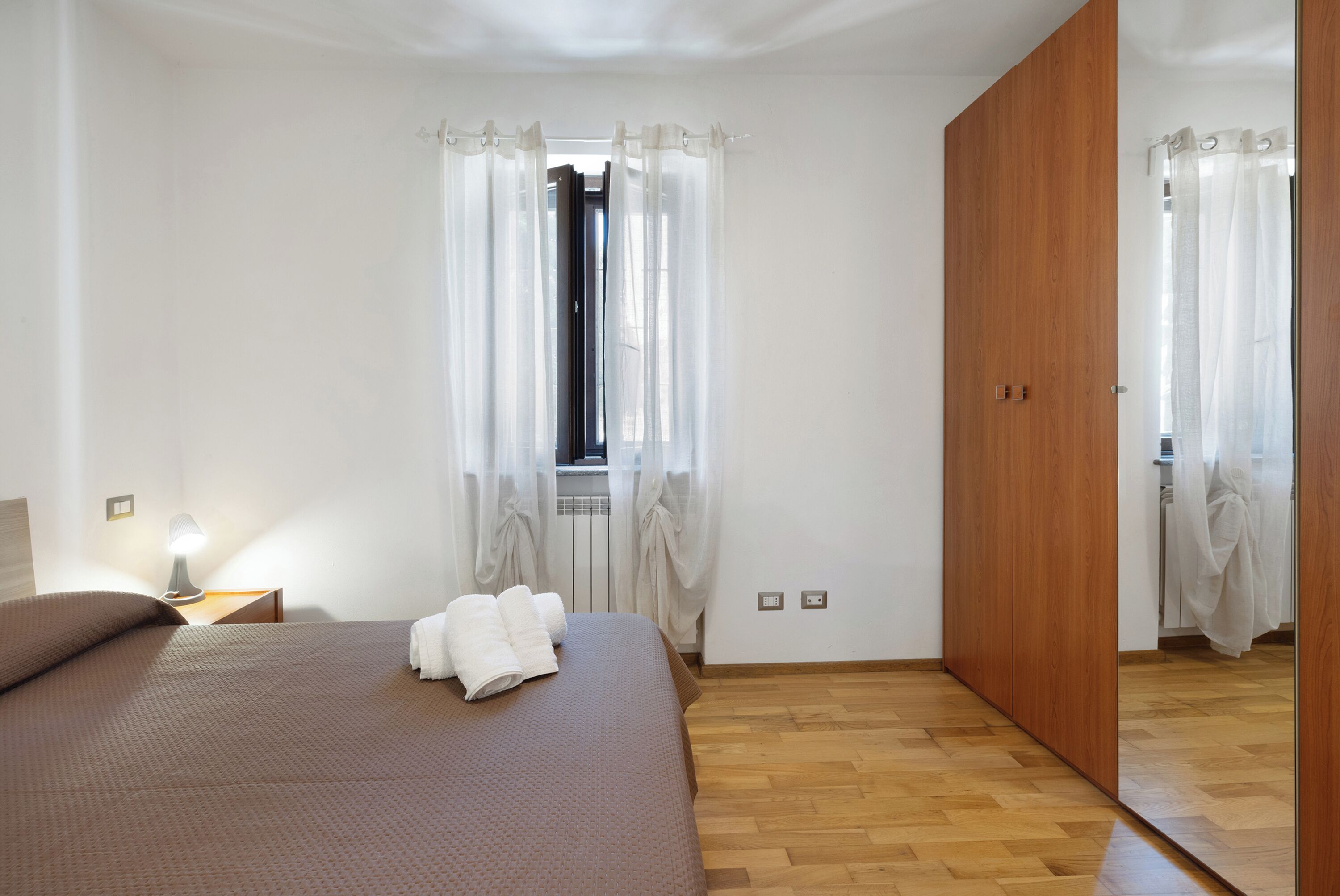 2 camere, ferro/asse da stiro, Wi-Fi gratuito, lenzuola