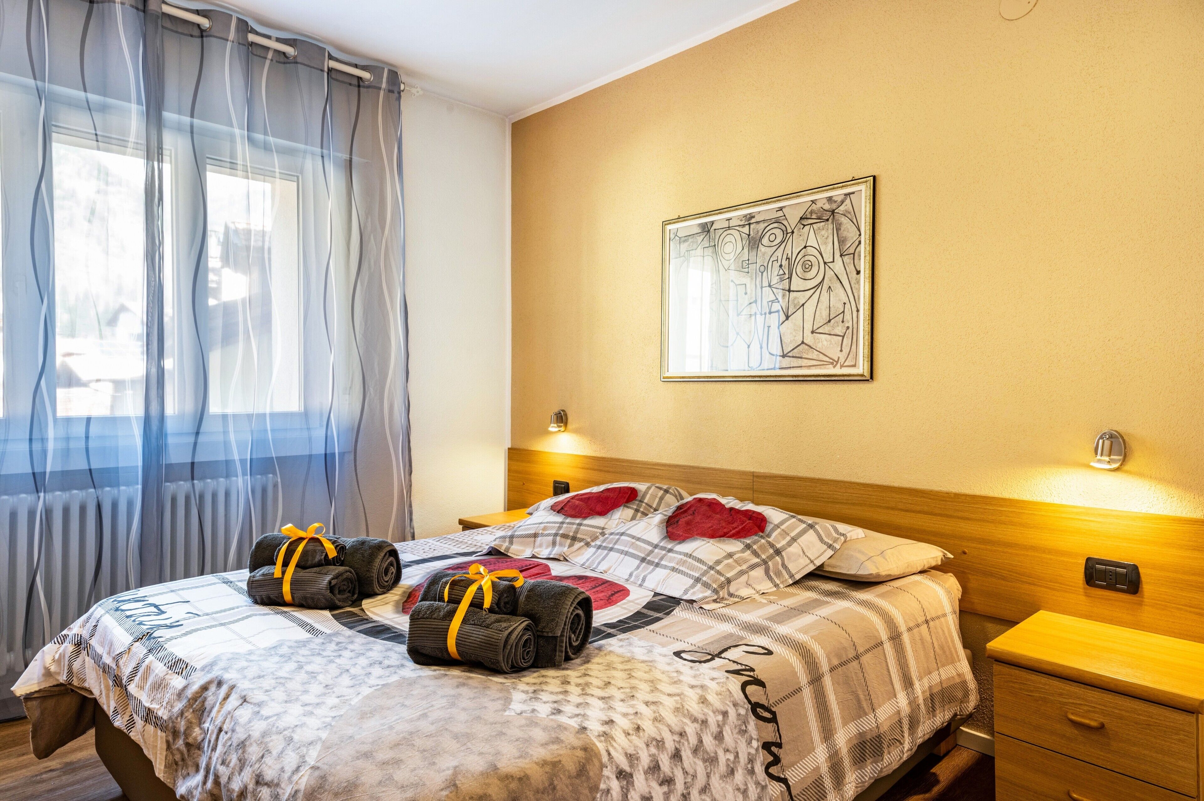 3 habitaciones, tabla de planchar con plancha y wifi gratis 