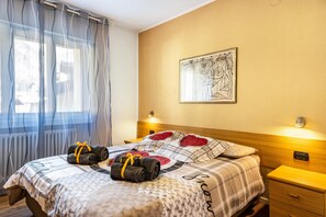 3 habitaciones, tabla de planchar con plancha y wifi gratis 