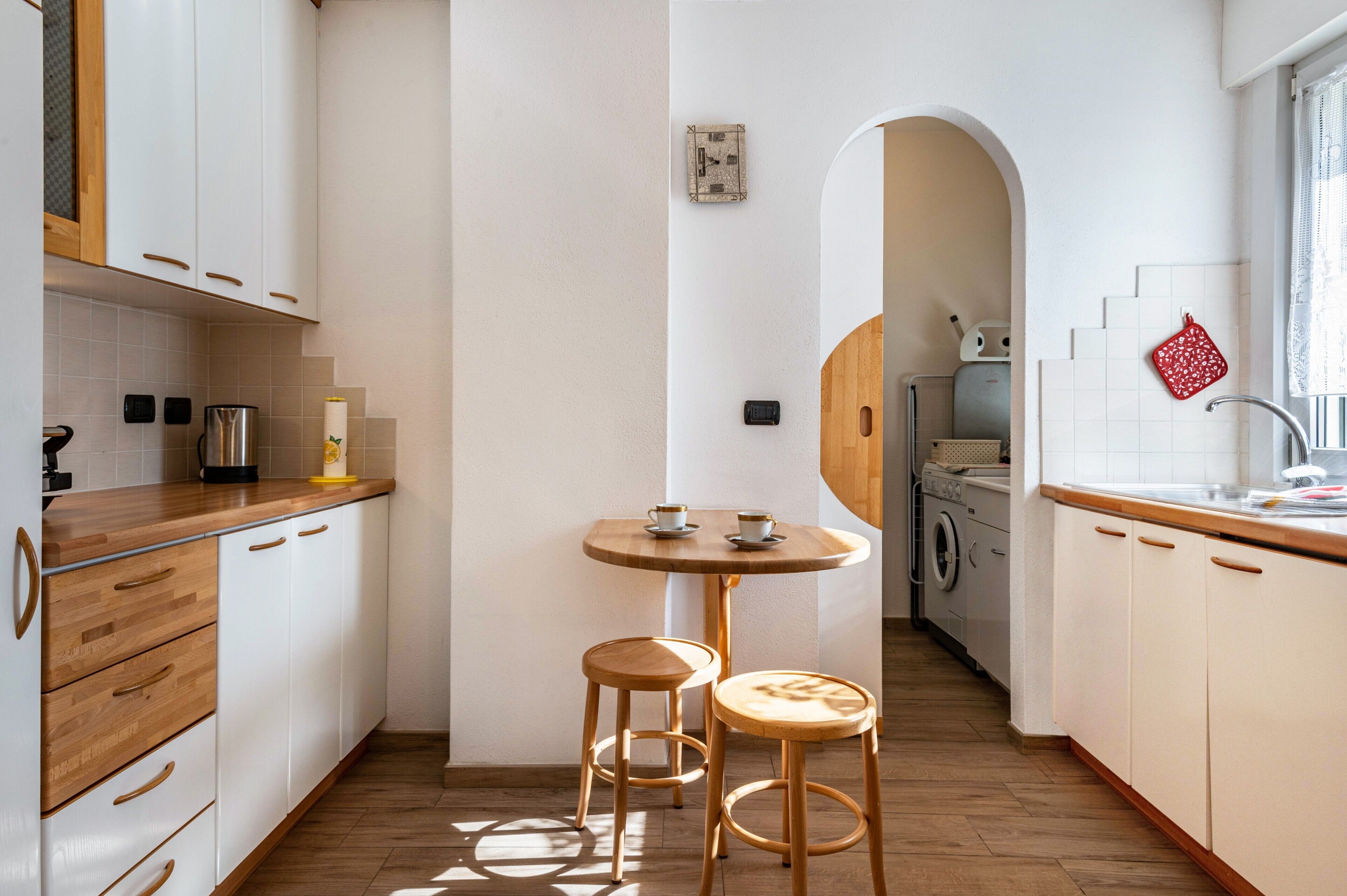 Réfrigérateur, four, plaque de cuisson, lave-vaisselle