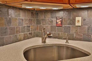 Interior - Mountain Green Resort by Killington VR - 2 Bedrooms (Killington)
