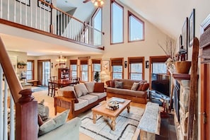 Maison, 3 chambres | Coin séjour