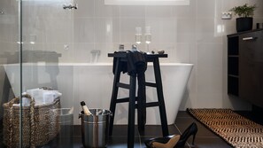 Interior - The Nook - Romantic Couples Getaway in the heart of Daylesford! (Daylesford)