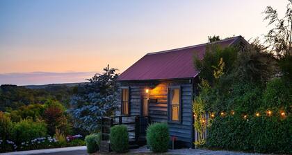 The Nook - Romantic Couples Getaway in the heart of Daylesford!