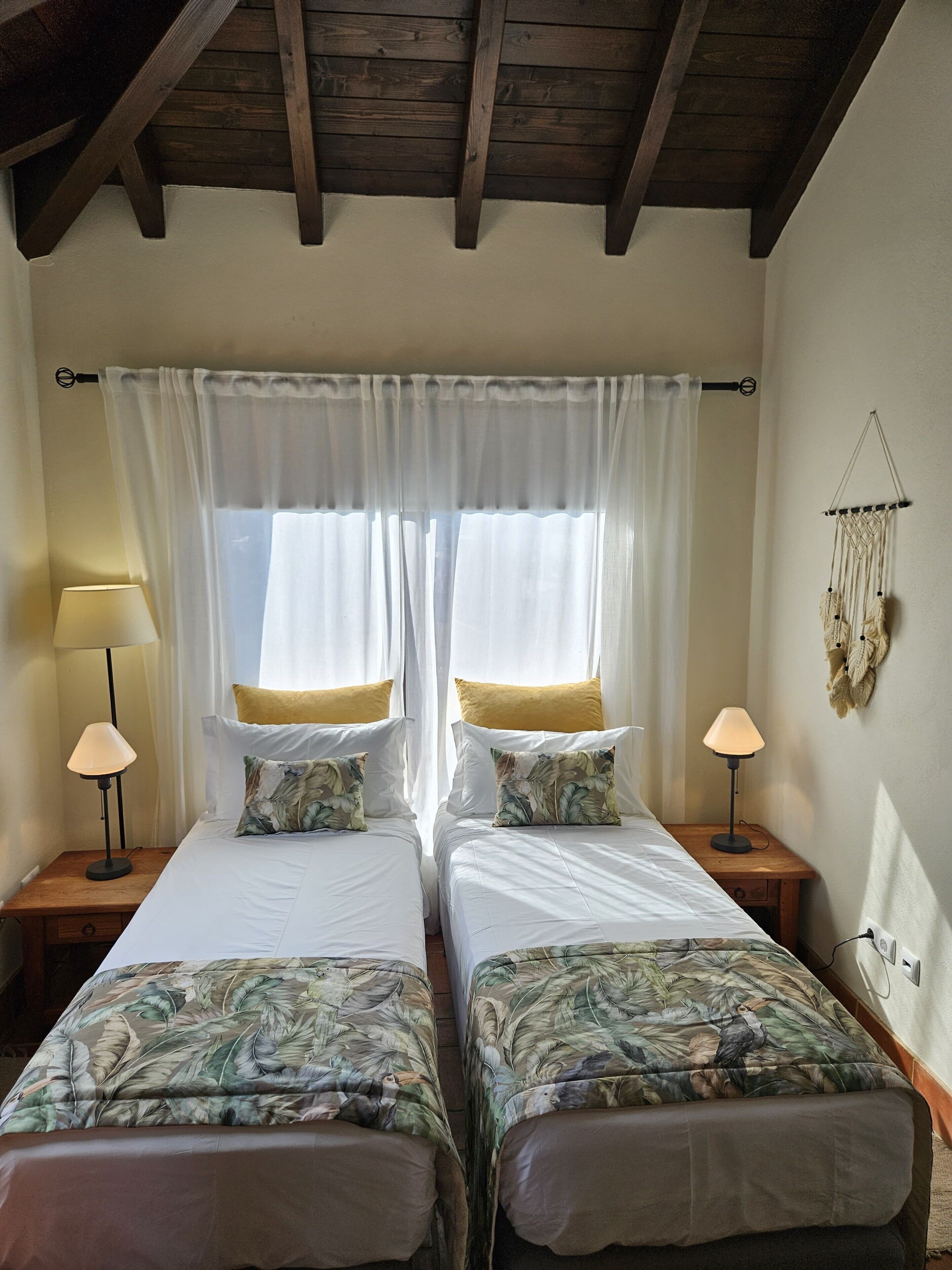 7 habitaciones, wifi gratis y ropa de cama 