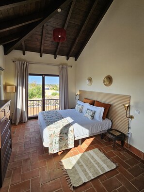 7 bedrooms, free WiFi, bed sheets
