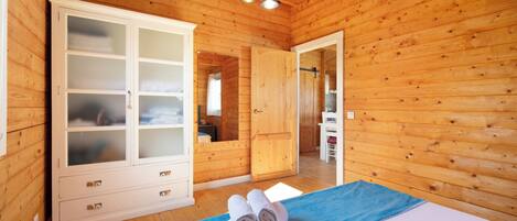 2 多间卧室、免费 WiFi、床单