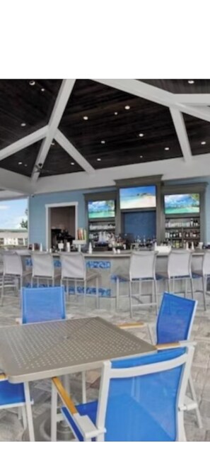 Bar (in der Unterkunft)