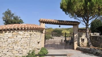 Enceinte de l’hébergement