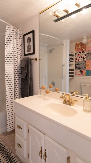 Hair dryer, towels
