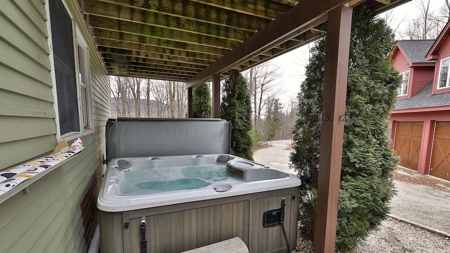 The Tanglewood Lodge: Amazing Ski Home For Groups. Hot Tub. Close To Killington Resort! 4 Bedroom Home