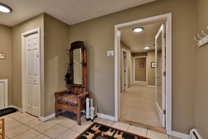Maison, 4 chambres | Intérieur