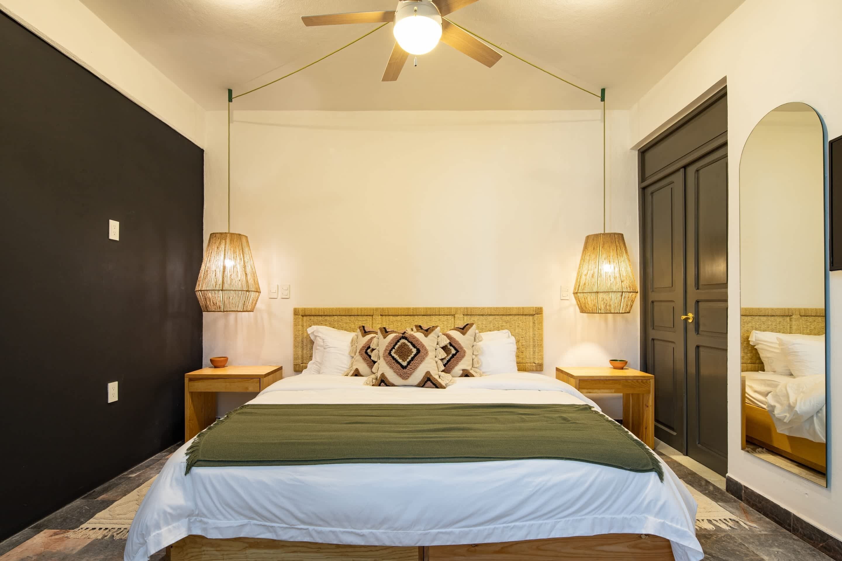 3 chambres, fer et planche à repasser, Wi-Fi gratuit, draps fournis