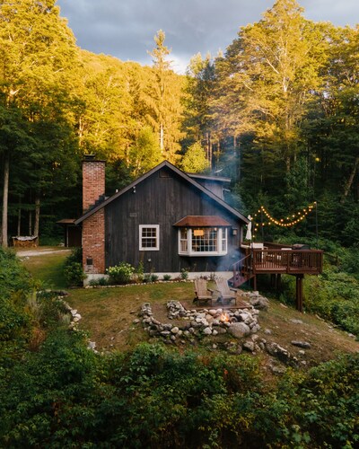 Forest Mountain Escape: Beautiful Mountaintop Escape In Mendon, Vt. 20 Min To Killington/14 To Pico. 4 Bedroom Home