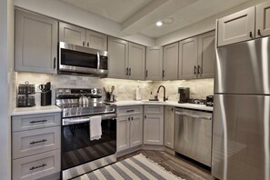 Condo, 3 Bedrooms | Private kitchen | Fridge, oven, coffee/tea maker - Mountain Green Resort By Killington VR - 3 Bedrooms (Killington)