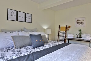 Condo, 3 Bedrooms