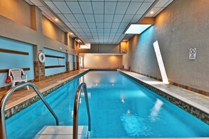 คอนโด, 3 ห้องนอน | สระว่ายน้ำ | สระว่ายน้ำในร่ม, สระน้ำอุ่น