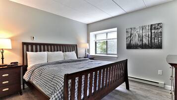 Condo, 3 Bedrooms | 3 bedrooms, free WiFi